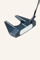Odyssey Ai-One Seven S Putter, golf Putter, mit weicher Griff und klassischen Design, auf grünem Rasen liegend