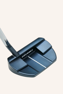 Odyssey Ai-One Milled Three T S Putter, golfschläger mit fein gearbeiteter, metallischer Oberfläche und ergonomischem Griff.