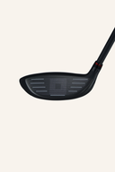 OnOff AKA 24 Fairwayholz, modernes Fairwayholz für präzise Schläge, mit schwarzem Schlägerkopf und grünem Griff.