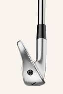 TaylorMade P790 (2025) Eisensatz mit mehreren Golfschlägern, präzise Schlägerköpfe und Schlägerhüllen, für verbessertes Spiel.