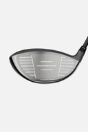 Callaway Paradym AI Smoke MAX Driver, moderne Golfschläger mit aerodynamischem Design und schwarzer Schlägerkopf.
