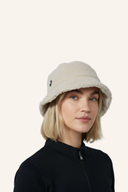 Stilvoller Daily Sports Pile Bucket Hat aus weichem Material, mit breiter Krempe und modernem Design.