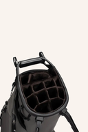 Vessel Player V Standbag, schwarzer Golftrolley mit mehreren Fächern und bequemem Tragegriff, für optimalen Transport.