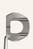 Cleveland HB SOFT 2 Retreve Putter, golfschläger mit weicher Schlagfläche und ergonomischem Griff, auf einem Golfplatz liegend