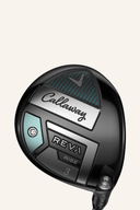 Callaway REVA RISE 2025 Fairwayholz, modernes Holz mit schwarzem Schaft und goldener Schlagfläche, auf dem Golfplatz liegend