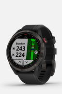 Schwarze Garmin Approach S42 GPS-Golfuhr mit digitalem Display und Sportarmband, für präzises Golfspielen.