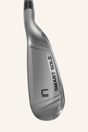 Cleveland Smart Sole 4.0 Chipper, kompakter Golfabschlag-Helfer mit ergonomischem Design und weichem Griff.