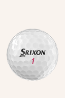 Srixon Soft Feel Golfbälle in Weiß, nahaufnahme, weiche Oberfläche, ideal für Damen, 2023 Modell