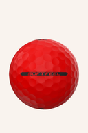 Rote Srixon Soft Feel Bälle für Golf, weiche Textur, typische Design, auf weißem Hintergrund sichtbar