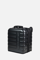 Schwarzer Sun Mountain Kube Travelcover Deluxe für den sicheren Transport von Golfgepäck, robustes Reisezubehör.
