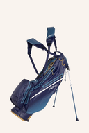 Leichtes, wasserdichtes Standbag H2NO Litespeed von Sun Mountain mit mehreren Fächern und verstellbarem Schultergurt.