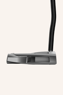 TaylorMade Spider Tour Double Bend Putter, Nahaufnahme des Putters mit gebogenem Schlägel und schwarzem Griff.