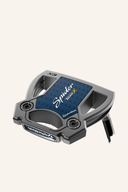 TaylorMade Spider Tour X Putter mit schwarzem Griff und edler Design, Nahaufnahme der putterkopffläche.