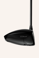 Titleist GTS2 Driver mit rotem Fußbodenmuster, zeigt den Schlägerkopf und Schlägerkopfansicht in Nahaufnahme