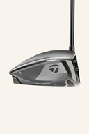 TaylorMade QI 35 Max Driver mit großem Schlägerkopf und schwarzem Design, Nahaufnahme des Schlägers für Golf.