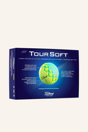 Gelbe Titleist Tour Soft 2024 Golfbälle, Nahaufnahme der weichen, hochwertigen Bälle für verbessertes Spielgefühl