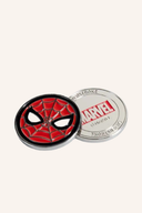 Superstroke Zenergy Tour 2.0 Marvel Edition Puttergriff mit Spider-Man-Design und Marvel-Logo auf schwarzem Hintergrund.