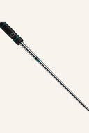 Wilson Infinite Bean Putter, Damen-Putting with schwarzem und türkisfarbenem Griff, zeigt die Schlägerkopf-Details und Design.