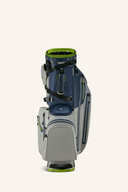 Hydrid-Cartbag AQUA Hybrid 4 von Big Max, stilvolles Design, robuste Materialien, ideal für Golfspieler, sichtbare Produktdetails.